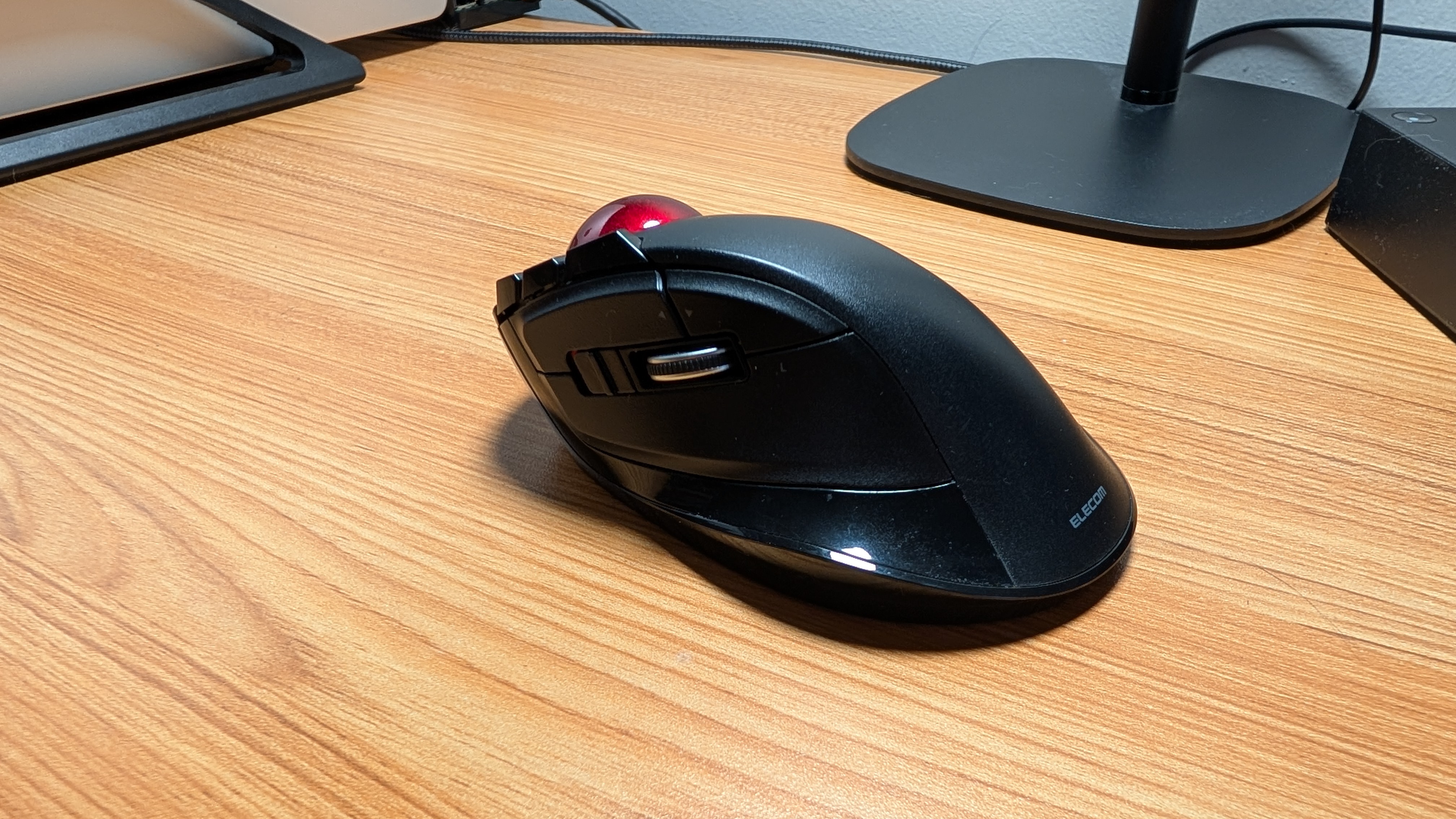 elecom deft left side